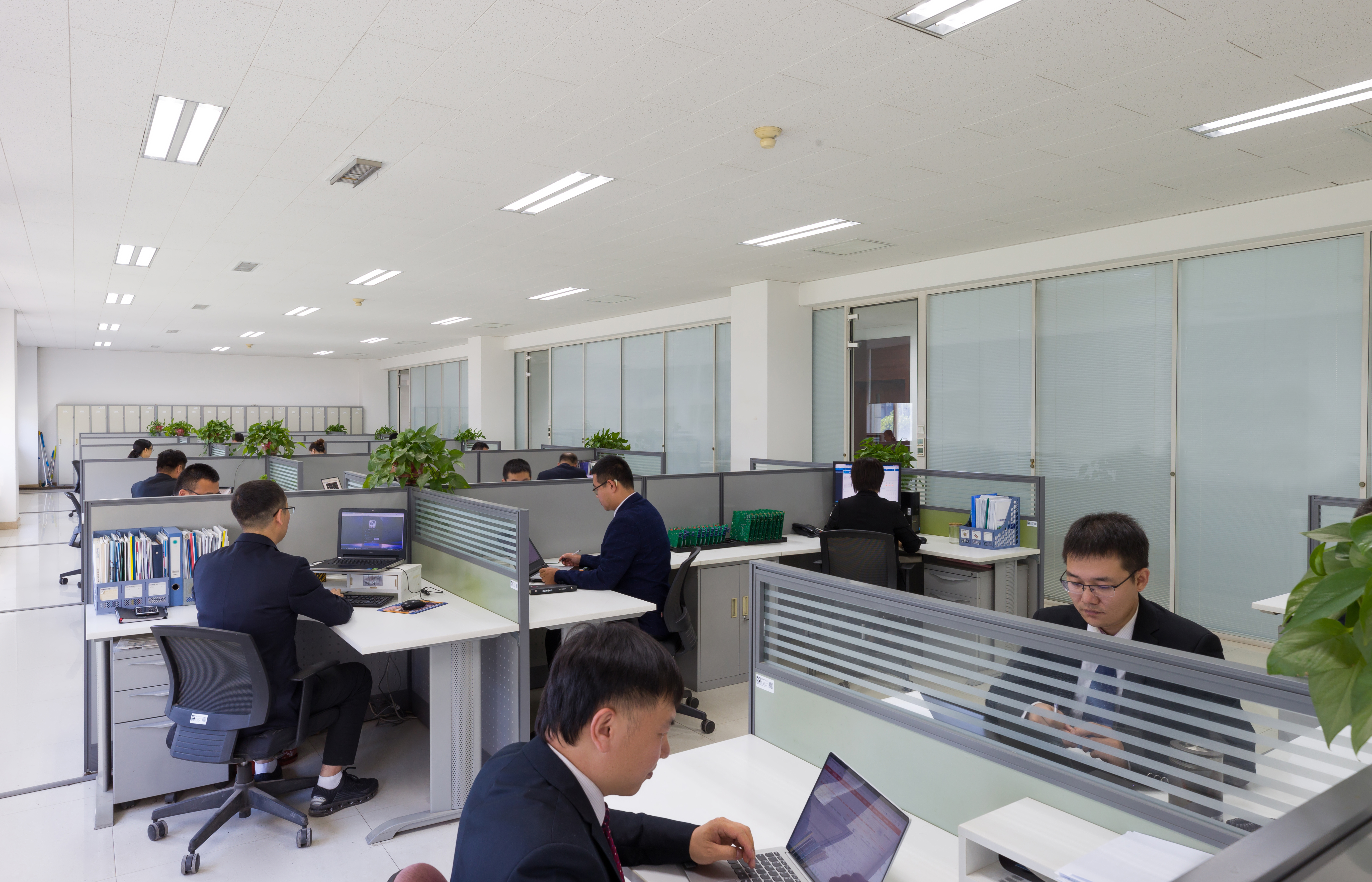 Expert Collaboration